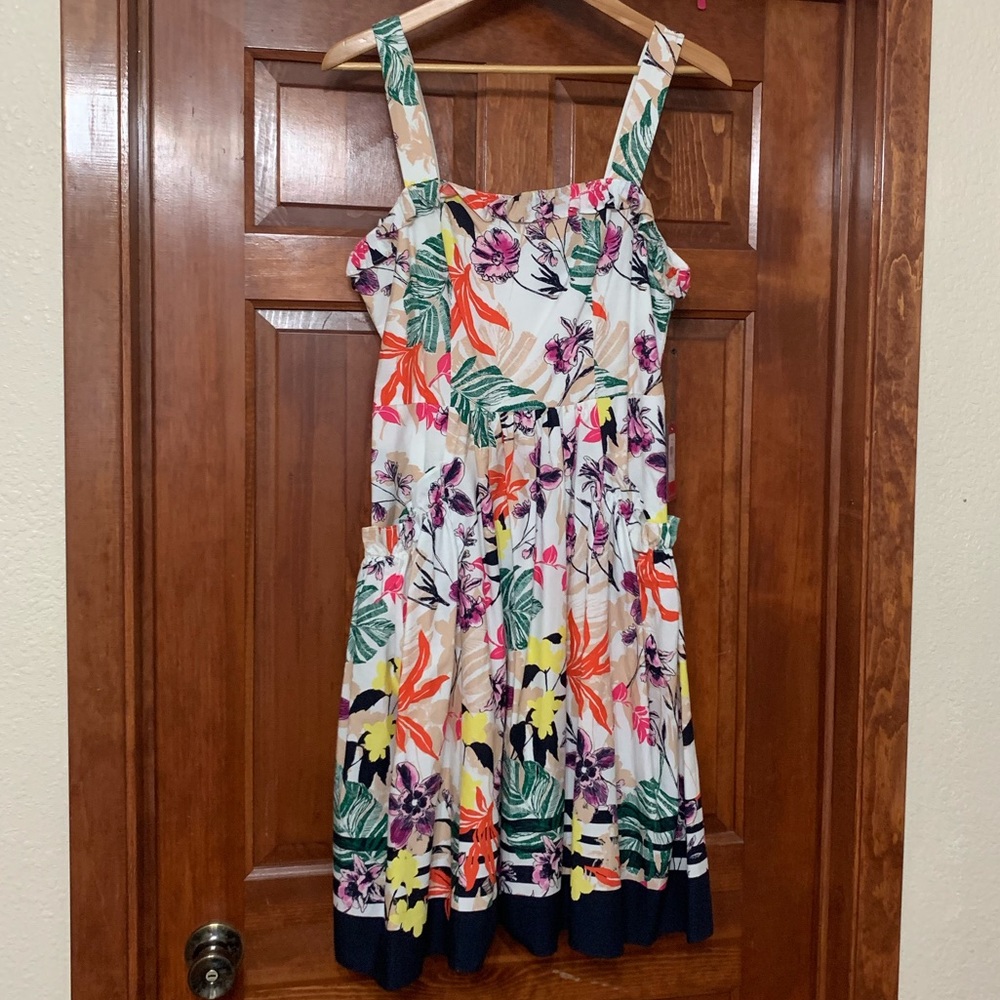NWT Vince Camuto Floral Pocket Dress